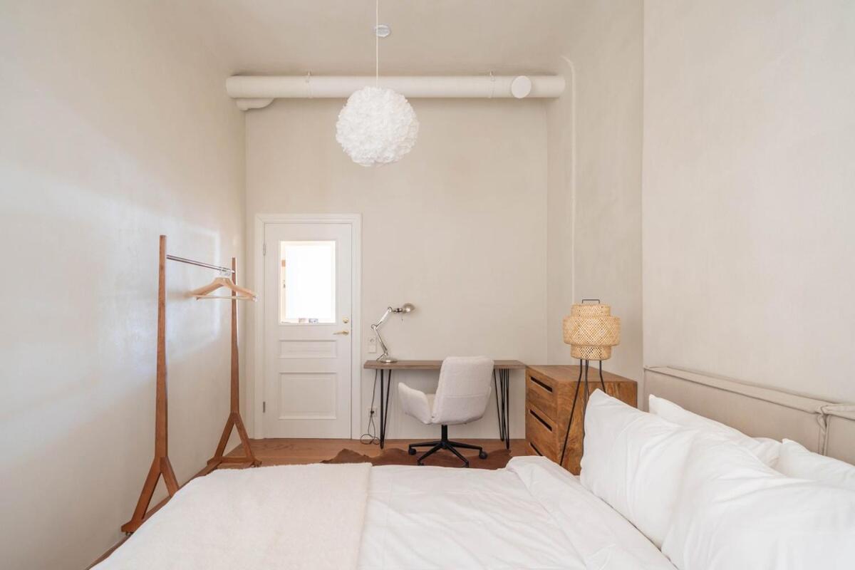 Charming Flat With Beautiful Riverside Views Dzīvoklis Riga