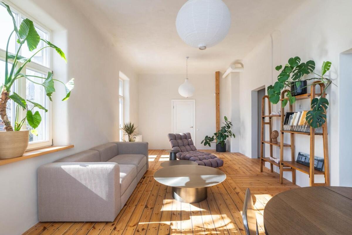 Dzīvoklis Charming Flat With Beautiful Riverside Views