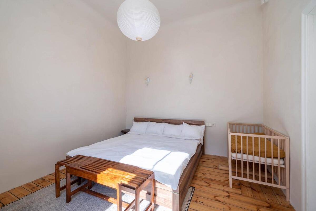 Charming Flat With Beautiful Riverside Views Dzīvoklis